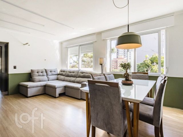 Apartamento com 90m², 2 dormitórios, 1 suíte, 1 vaga, Auxiliadora em Porto Alegre