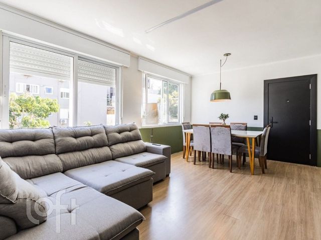 Apartamento com 90m², 2 dormitórios, 1 suíte, 1 vaga, Auxiliadora em Porto Alegre