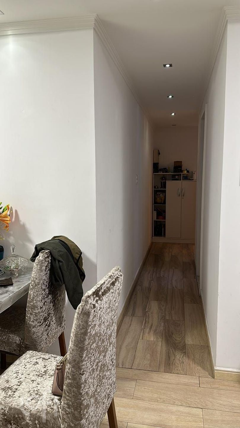 Apartamento à venda com 3 quartos, 83m² - Foto 2