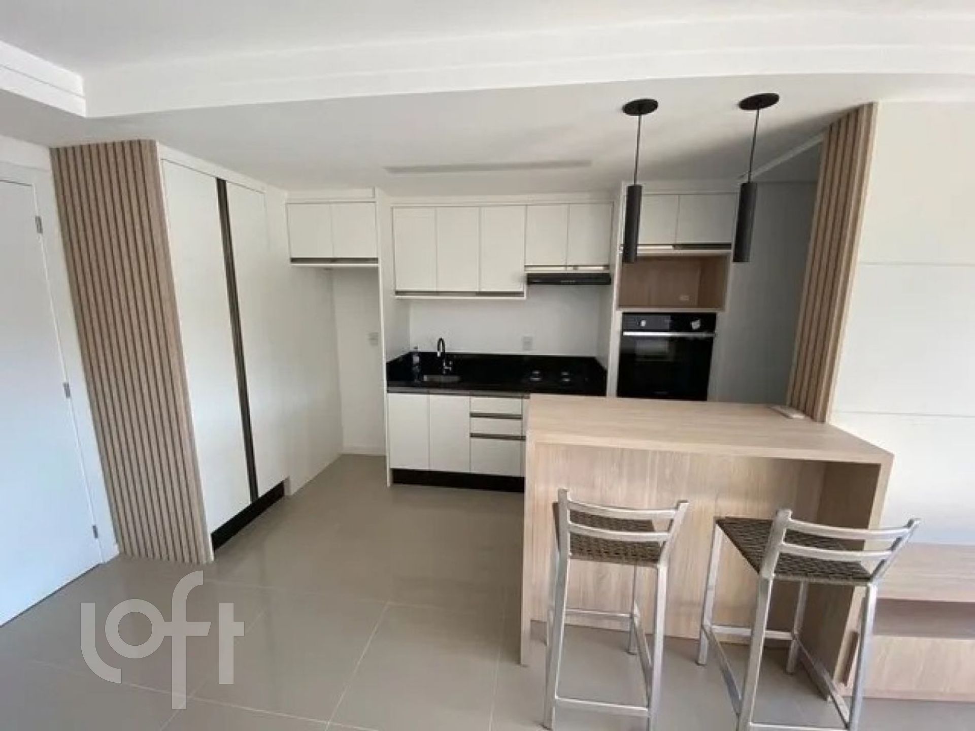 Apartamentos com 59m², 2 quartos, 1 suíte, 1 garagem, no bairro Centro em Balneário Camboriú