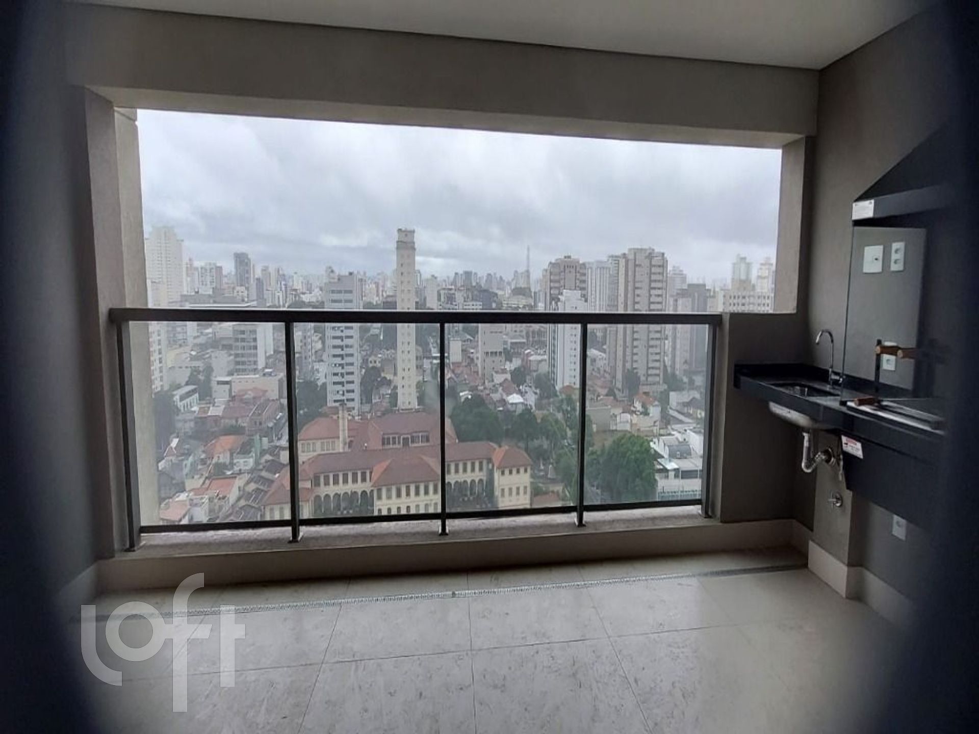 Apartamento à venda com 3 quartos, 136m² - Foto 1