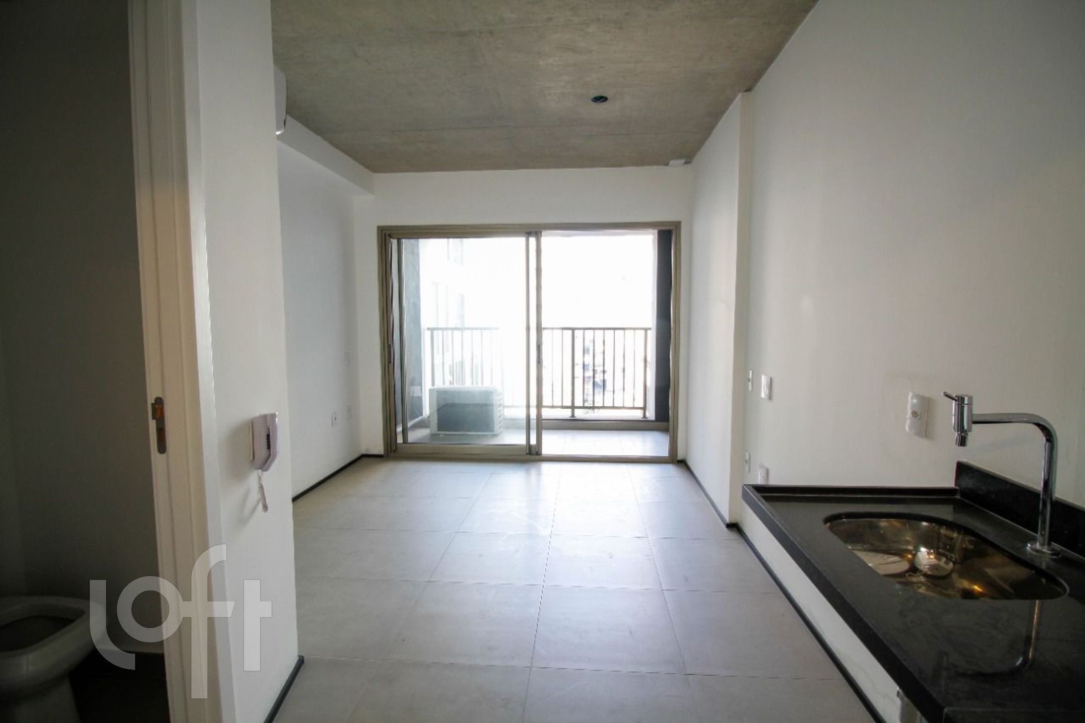 Apartamento à venda com 1 quarto, 23m² - Foto 2