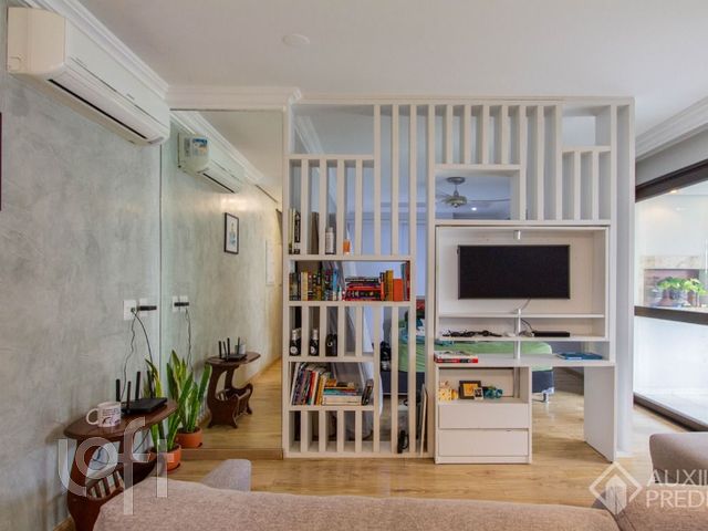 Apartamento com 57m², 1 dormitório, 1 vaga, Independência em Porto Alegre