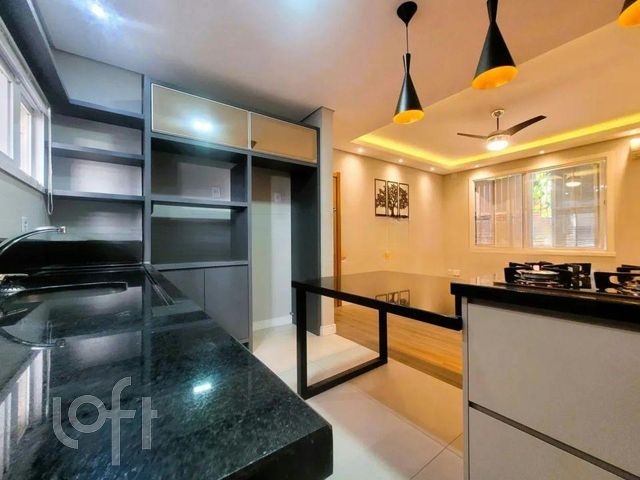 Apartamento com 65m², 2 dormitórios, 1 suíte, Jardim Botânico em Porto Alegre