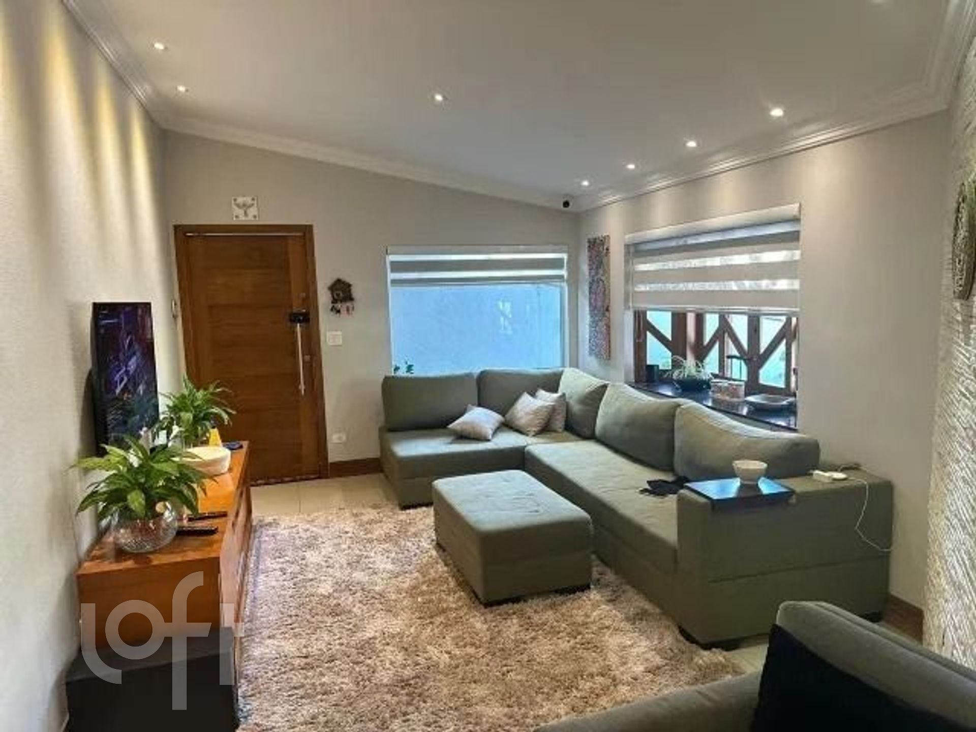 Casa à venda com 3 quartos, 200m² - Foto 1