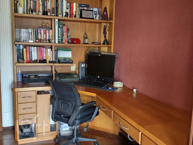 Apartamento com 170m², 3 dormitórios, 1 suíte, 2 vagas, Independência em Porto Alegre