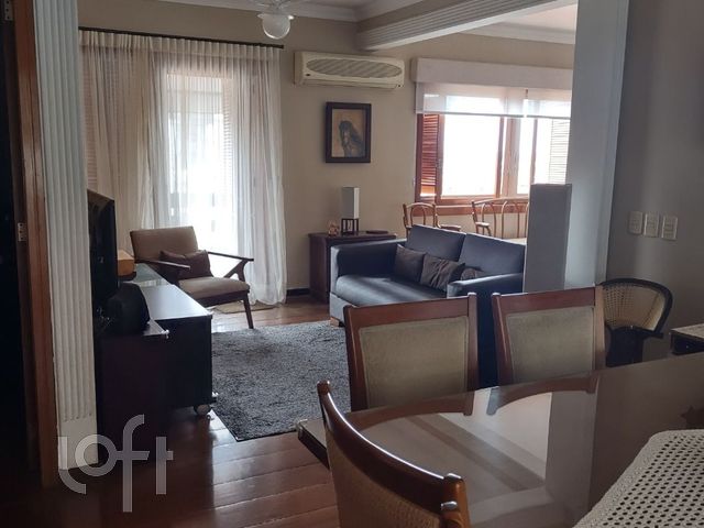 Apartamento com 170m², 3 dormitórios, 1 suíte, 2 vagas, Independência em Porto Alegre