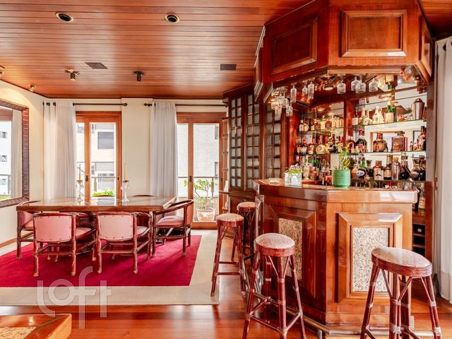 Apartamento com 425m², 4 dormitórios, 3 suítes, 3 vagas, Bela Vista em Porto Alegre