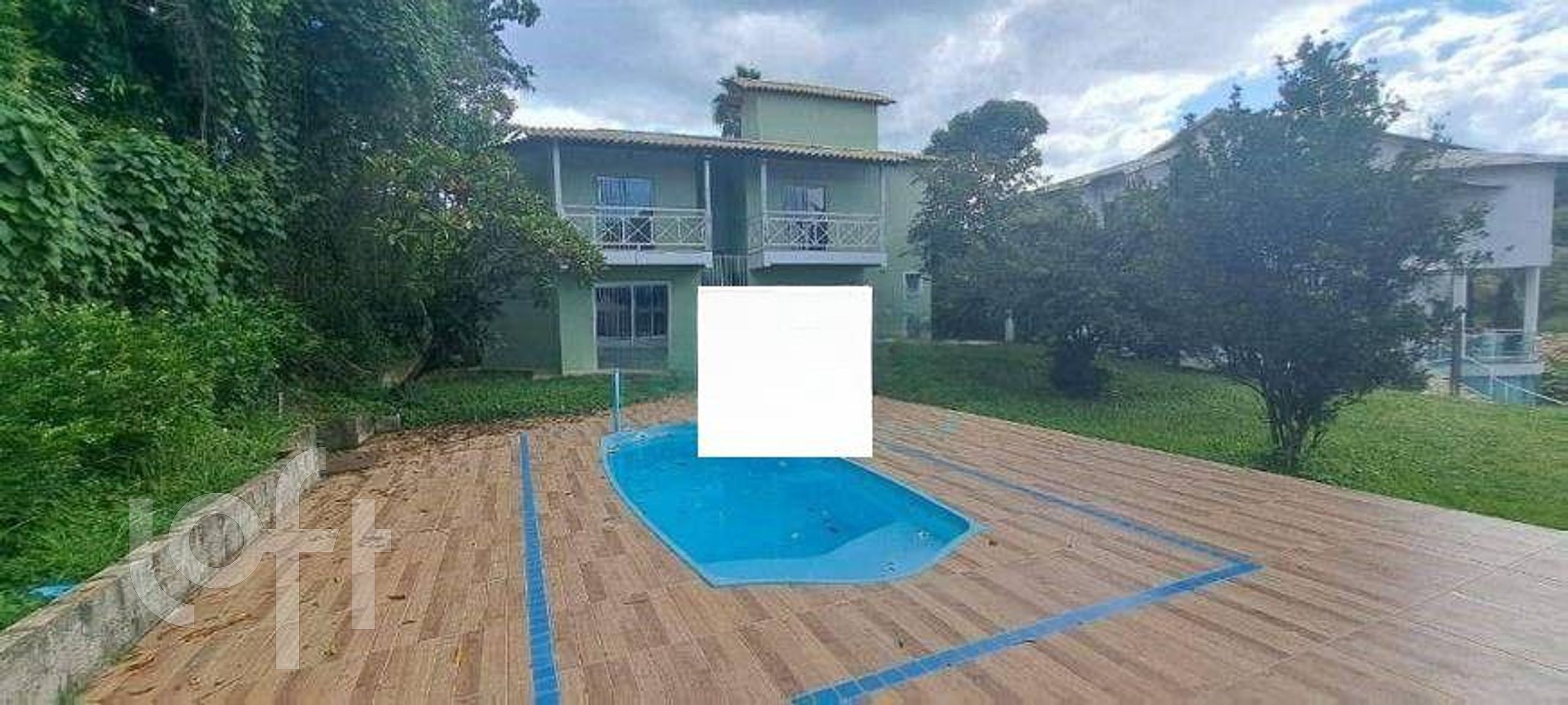 Casa de Condomínio à venda com 4 quartos, 240m² - Foto 2