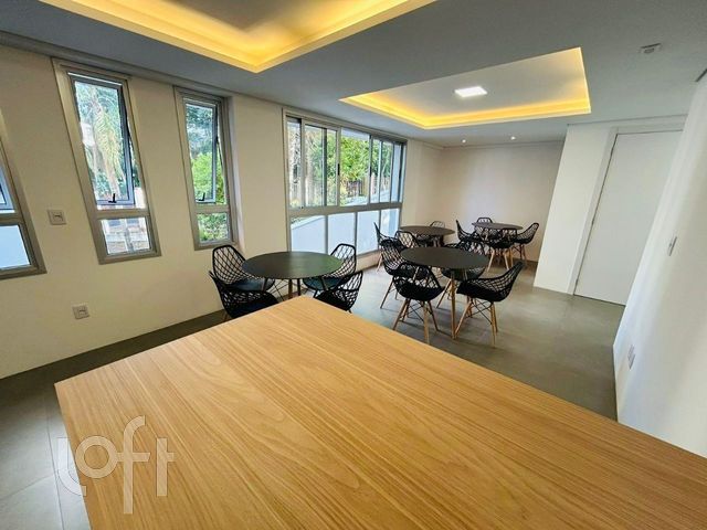 Apartamento com 88m², 2 dormitórios, 1 suíte, 1 vaga, Petrópolis em Porto Alegre