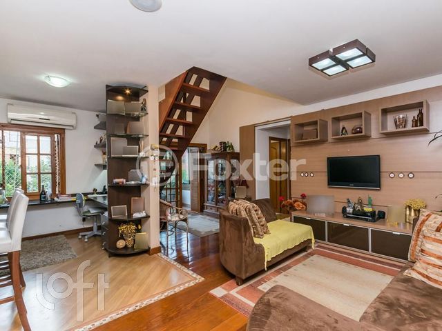 Apartamento com 164m², 2 dormitórios, 1 suíte, 2 vagas, Petrópolis em Porto Alegre