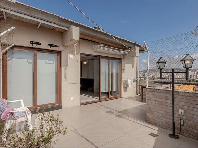 Apartamento com 180m², 3 dormitórios, 1 suíte, 2 vagas, Santa Cecília em Porto Alegre