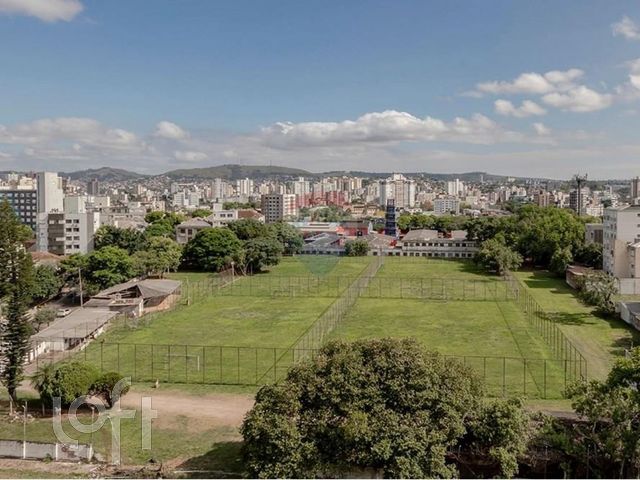 Apartamento com 180m², 3 dormitórios, 1 suíte, 2 vagas, Santa Cecília em Porto Alegre