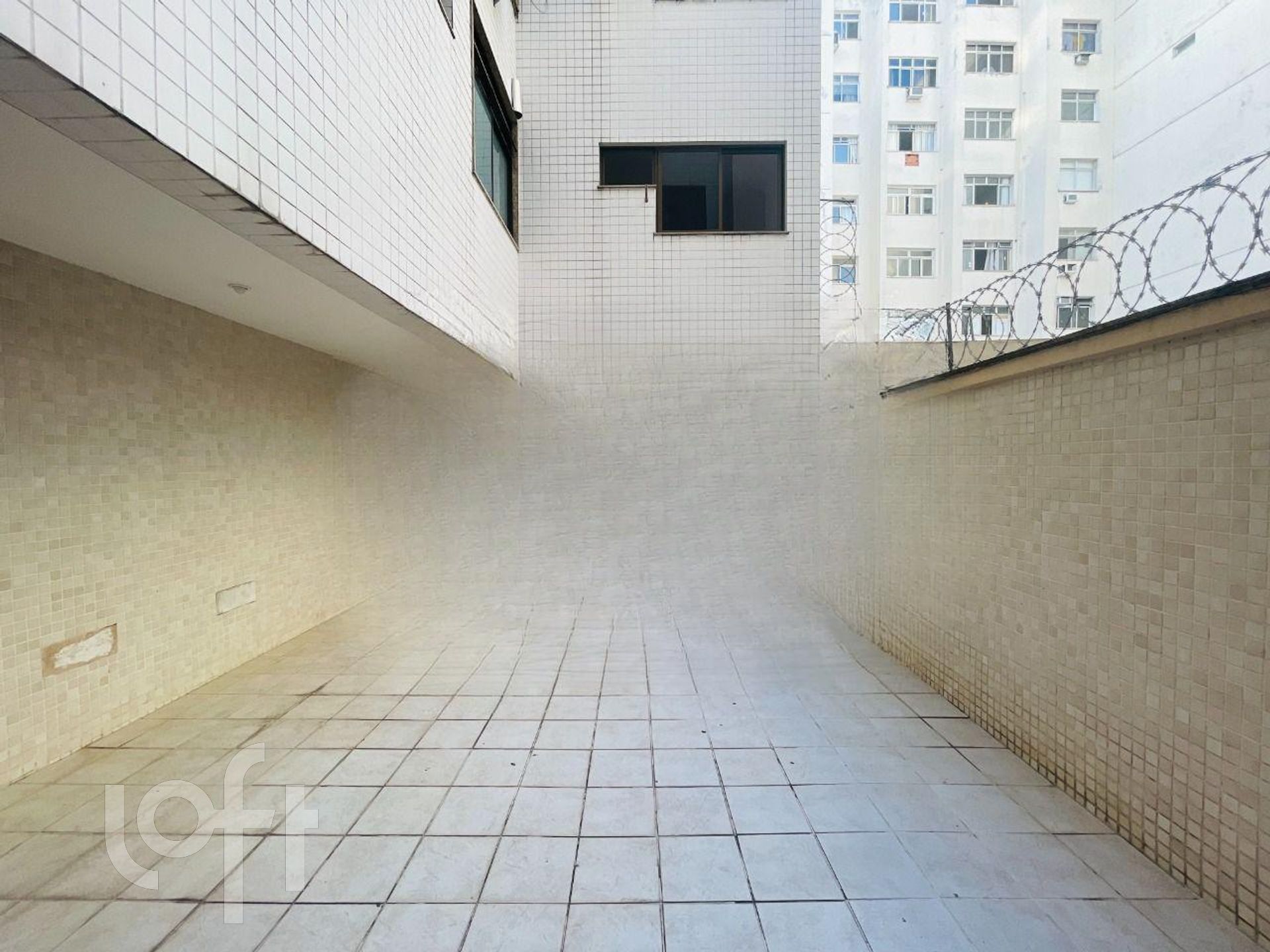 Apartamento à venda com 3 quartos, 106m² - Foto 17