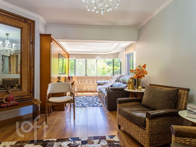 Apartamento com 99m², 3 dormitórios, 1 suíte, 2 vagas, Vila Ipiranga em Porto Alegre