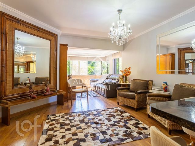 Apartamento com 99m², 3 dormitórios, 1 suíte, 2 vagas, Vila Ipiranga em Porto Alegre