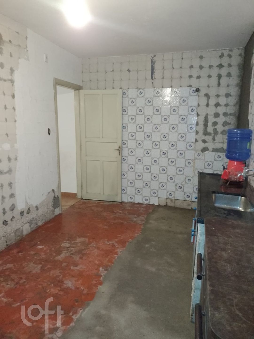 Casa à venda com 2 quartos, 120m² - Foto 1