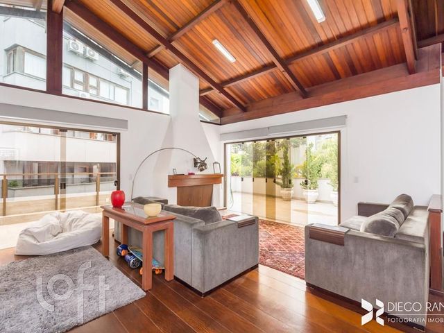 Apartamento com 463m², 4 dormitórios, 1 suíte, 4 vagas, Bela Vista em Porto Alegre