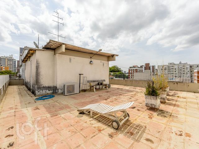 Apartamento com 223m², 3 dormitórios, 1 suíte, 1 vaga, Auxiliadora em Porto Alegre