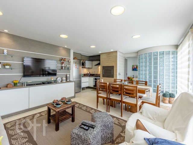 Apartamento com 223m², 3 dormitórios, 1 suíte, 1 vaga, Auxiliadora em Porto Alegre