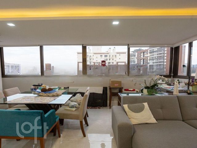 Apartamento com 106m², 3 dormitórios, 1 suíte, 2 vagas, Boa Vista em Porto Alegre
