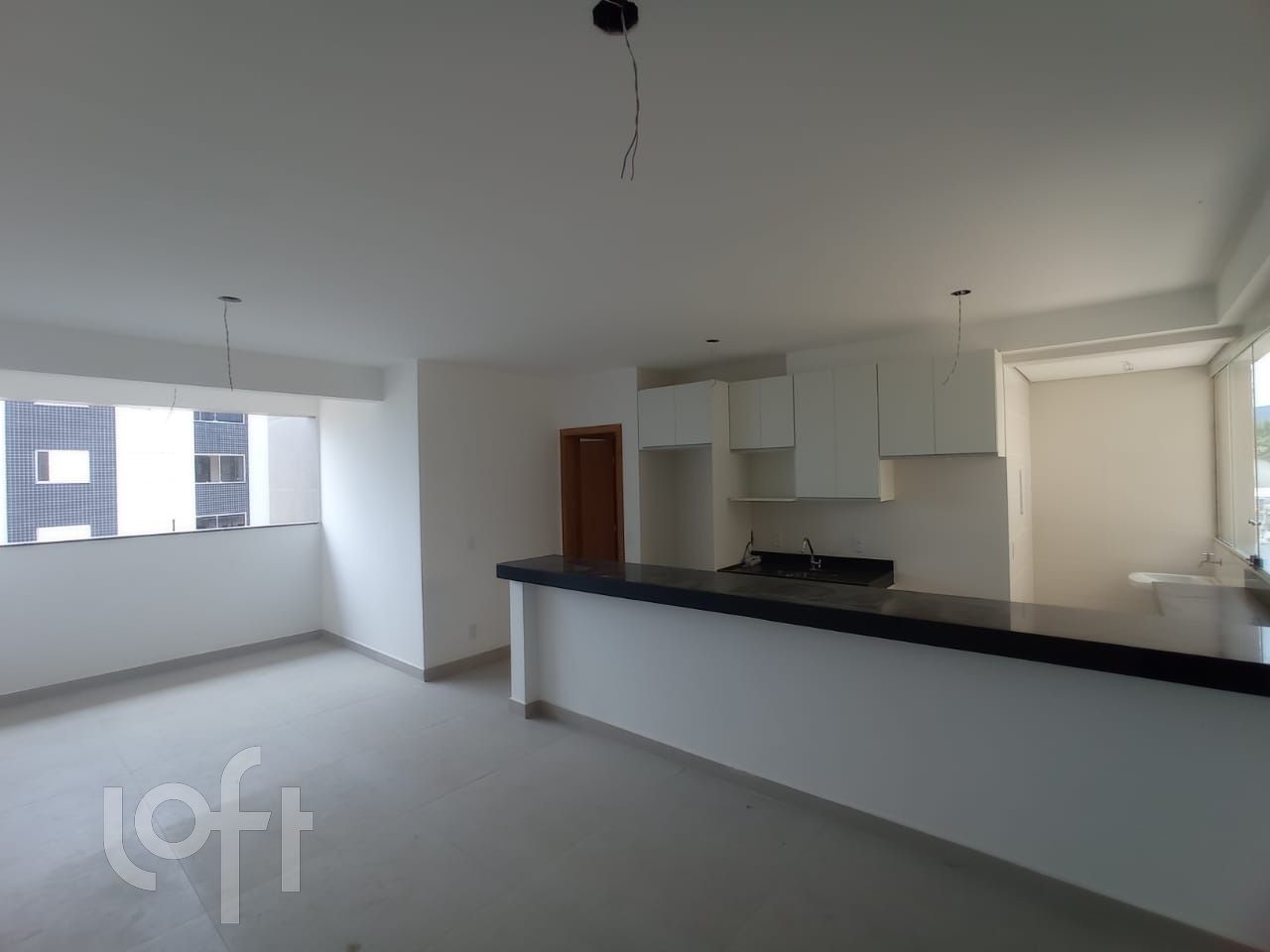 Apartamento à venda com 3 quartos, 76m² - Foto 1