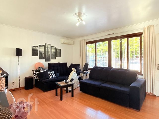 Casa com 183m², 4 dormitórios, 1 suíte, Cristo Redentor em Porto Alegre