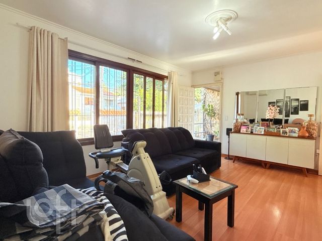 Casa com 183m², 4 dormitórios, 1 suíte, Cristo Redentor em Porto Alegre