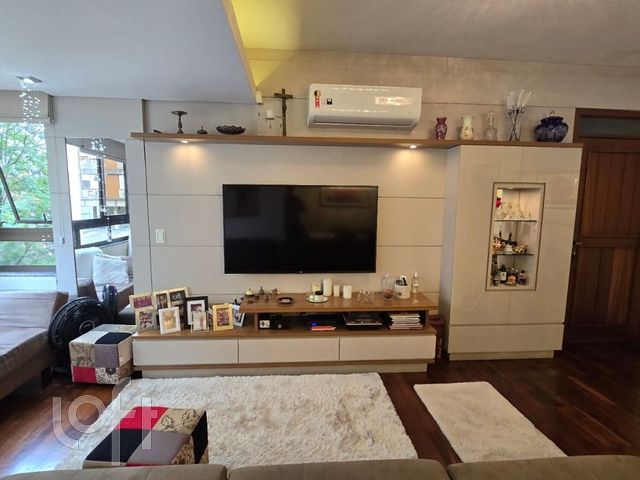 Apartamento com 128m², 3 dormitórios, 1 suíte, 1 vaga, Bela Vista em Porto Alegre