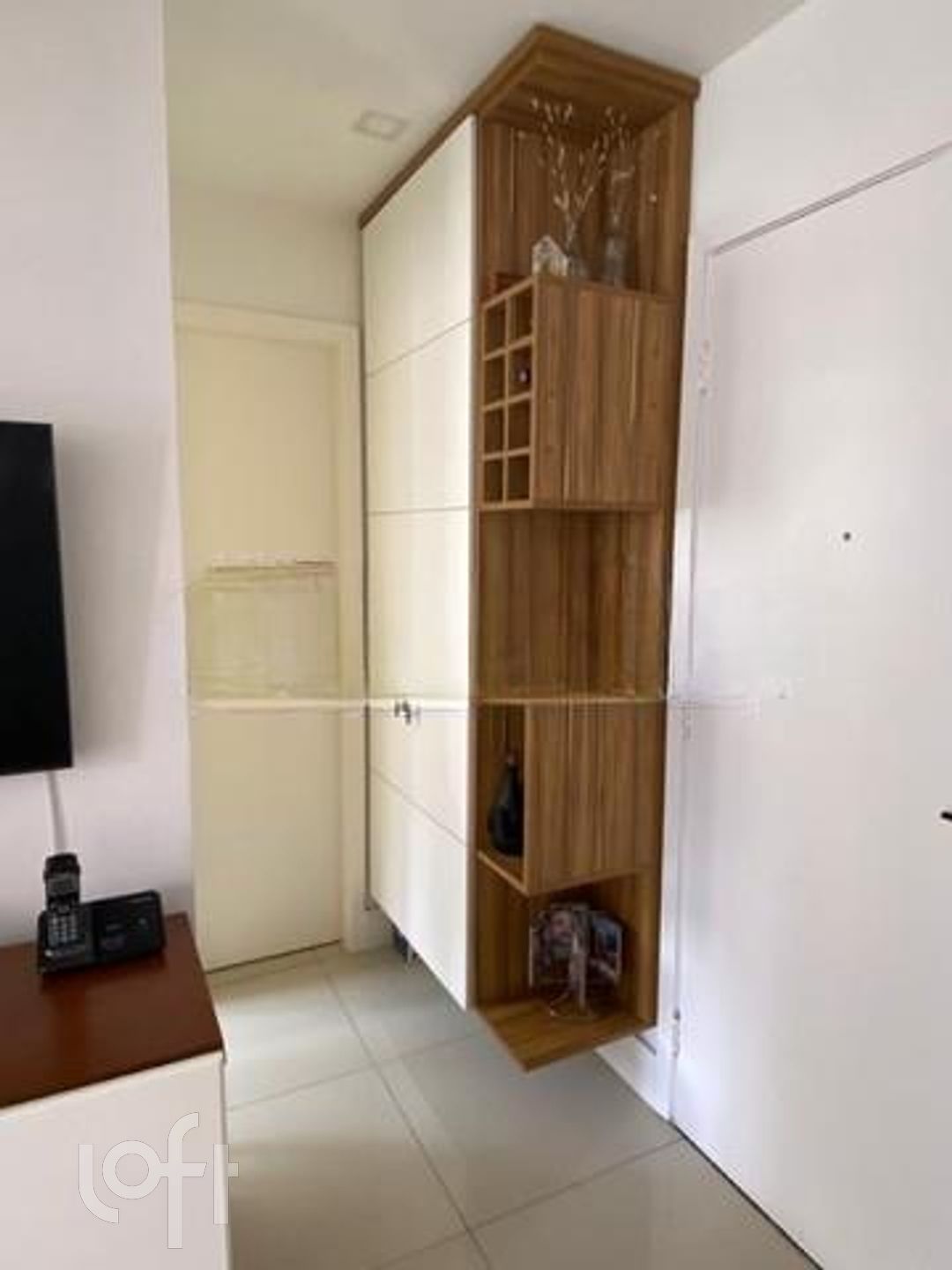 Apartamento à venda com 2 quartos, 70m² - Foto 2