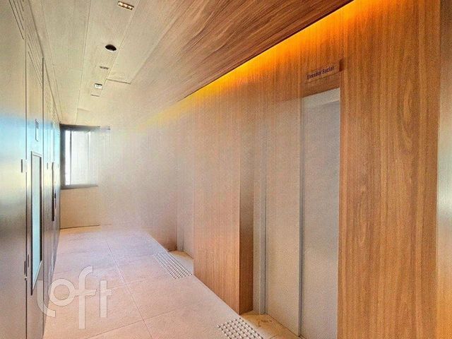 Apartamento com 28m², 1 dormitório, 1 vaga, Cidade Baixa em Porto Alegre