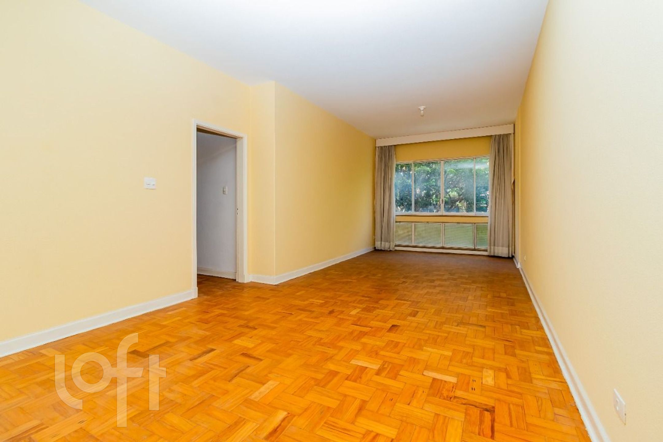 Apartamento à venda com 4 quartos, 147m² - Foto 2