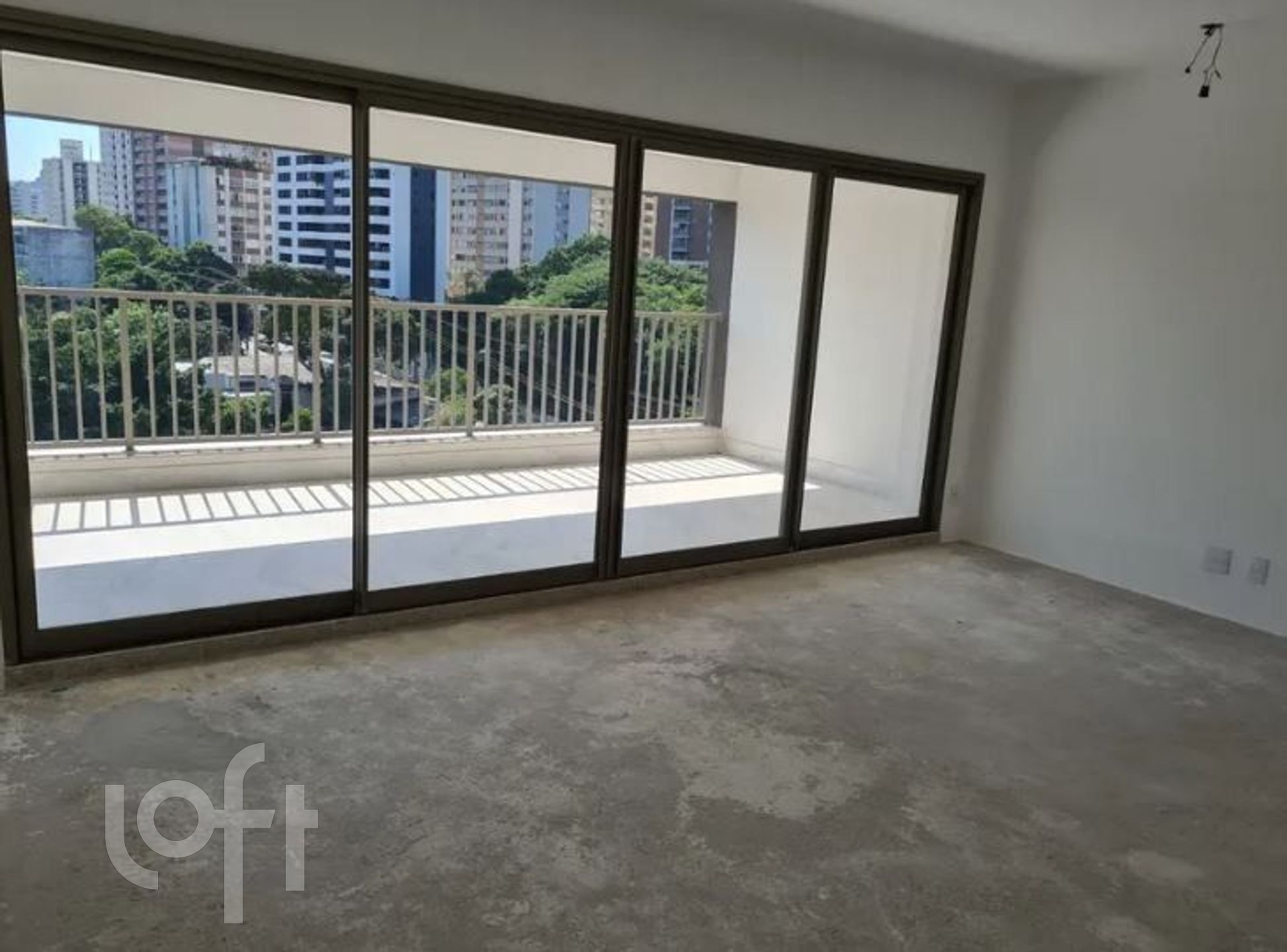 Apartamento à venda com 3 quartos, 158m² - Foto 1