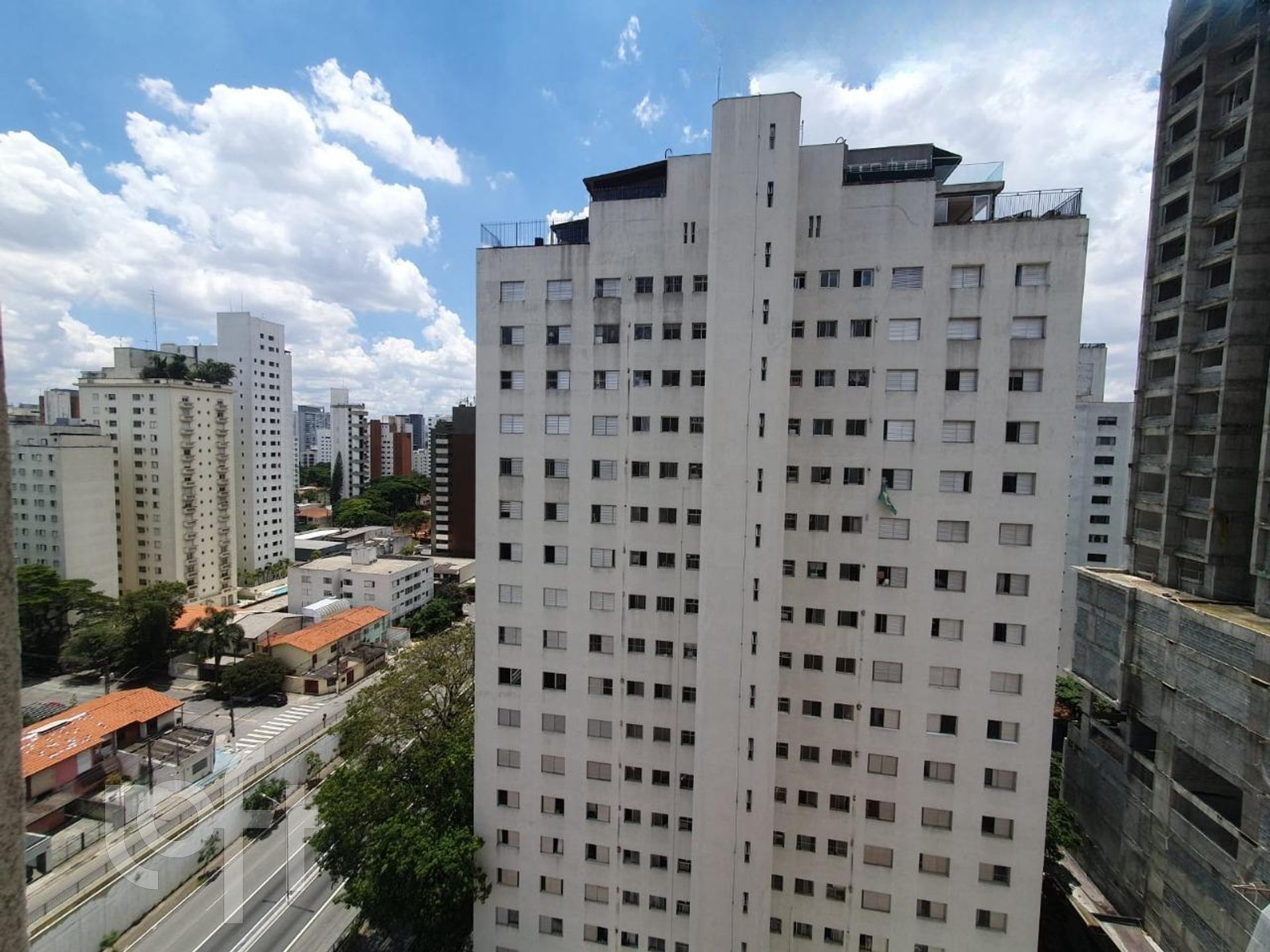 Apartamento à venda com 1 quarto, 43m² - Foto 16