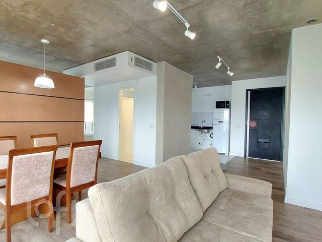 Apartamento com 69m², 1 dormitório, 1 suíte, 2 vagas, Petrópolis em Porto Alegre