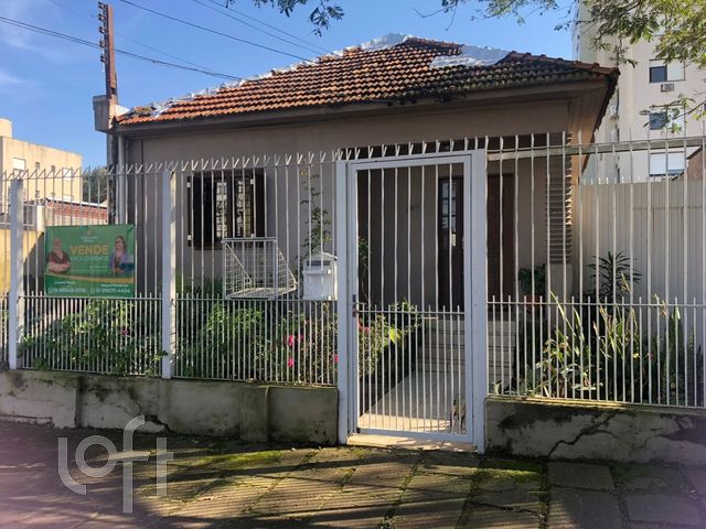 Casa com 330m², 3 dormitórios, Vila Ipiranga em Porto Alegre