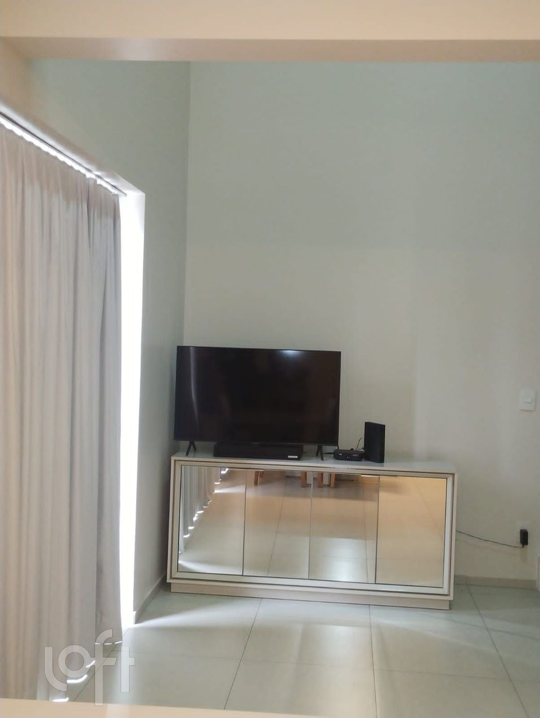 Apartamento à venda com 1 quarto, 57m² - Foto 1