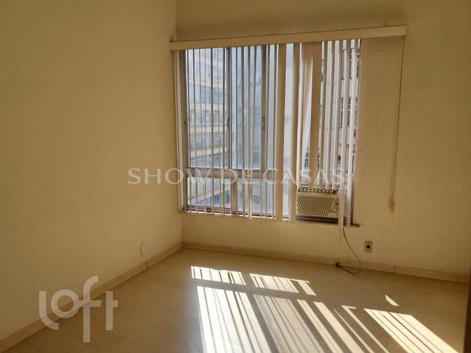 Apartamento à venda com 2 quartos, 130m² - Foto 3