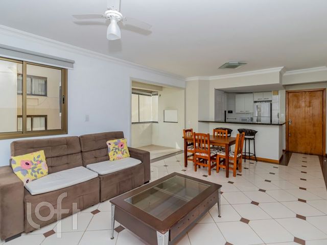 Apartamento com 89m², 2 dormitórios, 1 suíte, 1 vaga, Petrópolis em Porto Alegre