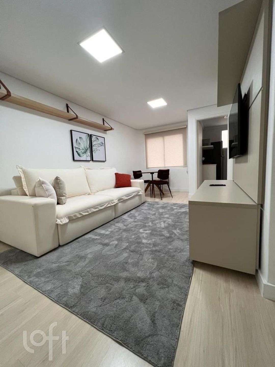 Apartamento à venda com 1 quarto, 50m² - Foto 1