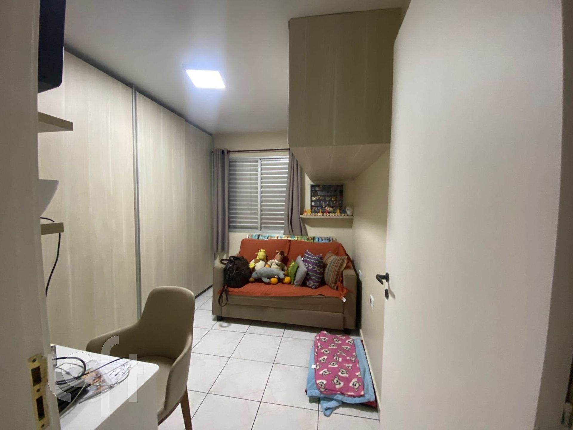 Apartamento à venda com 2 quartos, 72m² - Foto 4