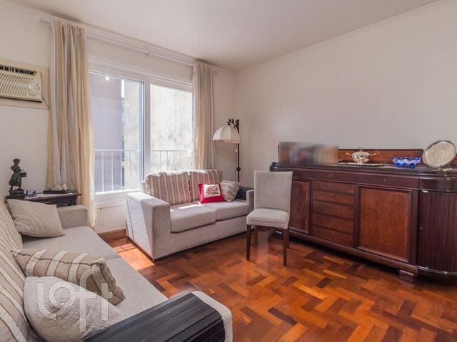Apartamento com 71m², 2 dormitórios, 2 vagas, Higienópolis em Porto Alegre