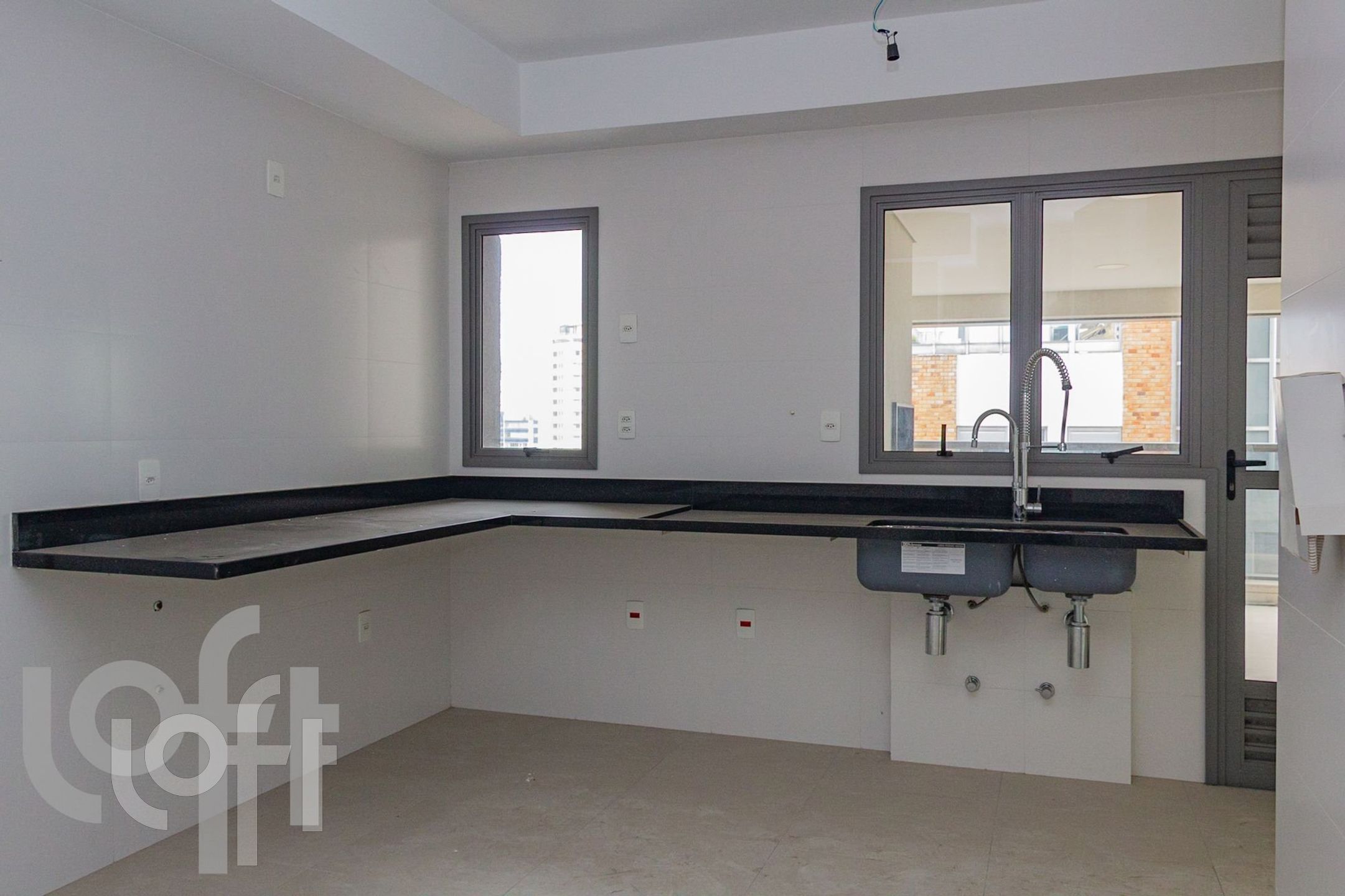 Apartamento à venda com 3 quartos, 192m² - Foto 23