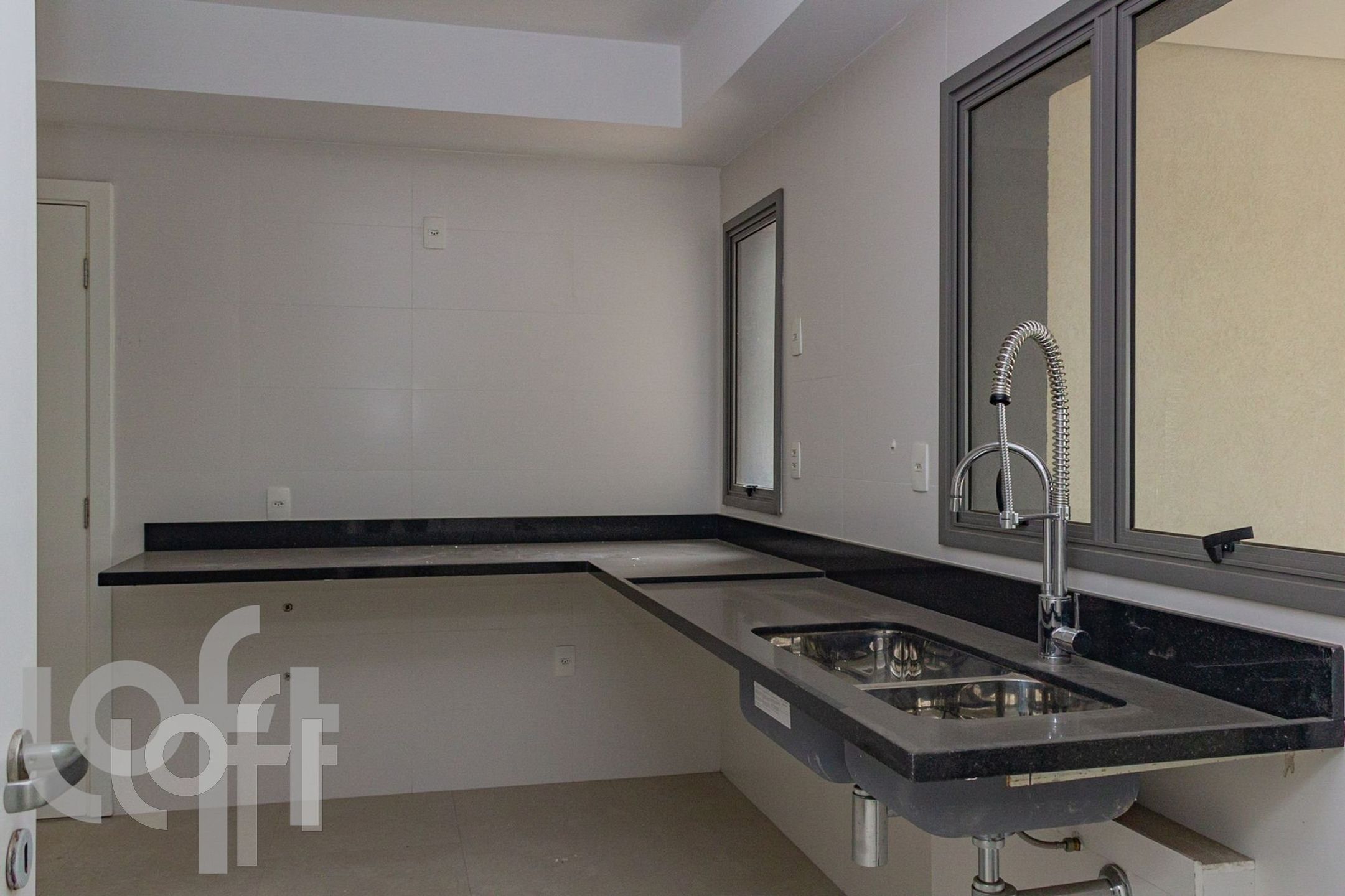 Apartamento à venda com 3 quartos, 192m² - Foto 22