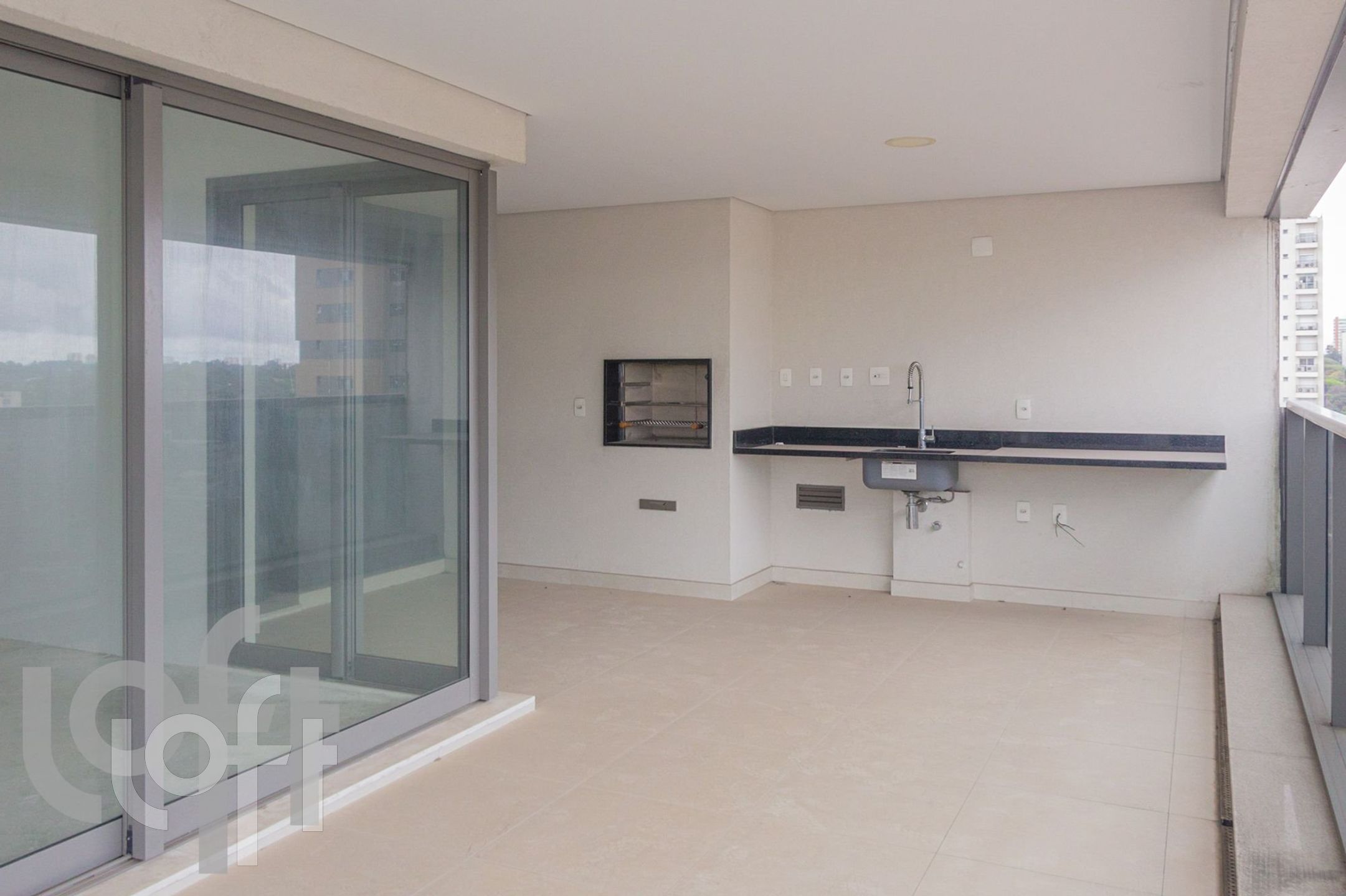 Apartamento à venda com 3 quartos, 192m² - Foto 9