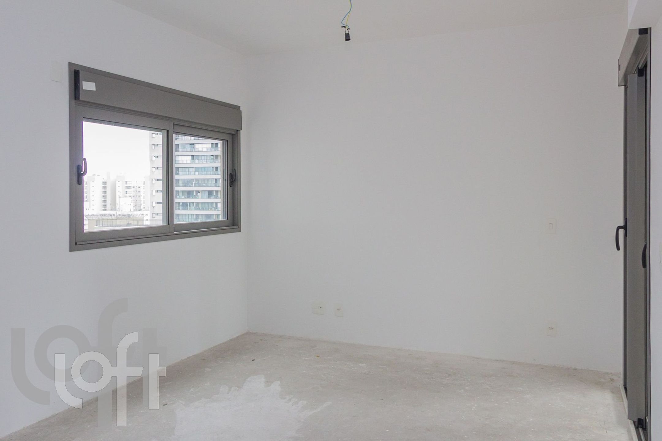 Apartamento à venda com 3 quartos, 192m² - Foto 3