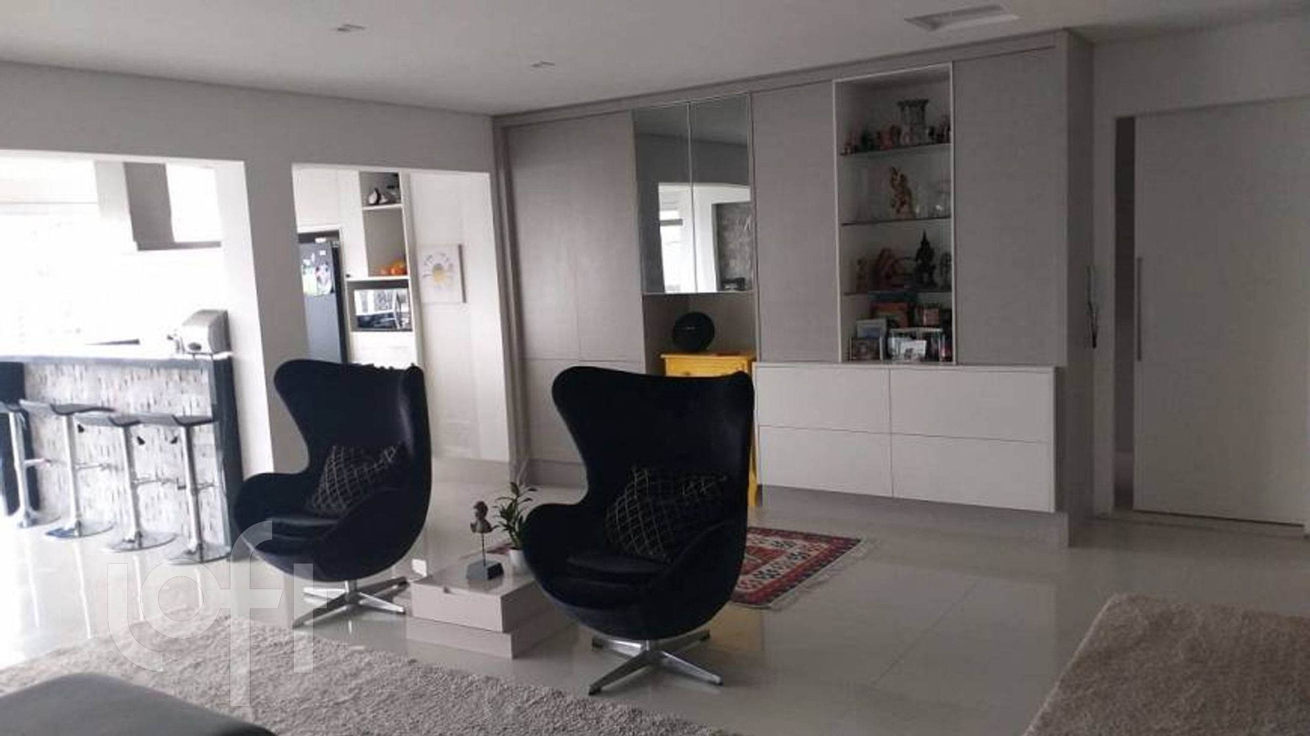 Apartamento à venda com 3 quartos, 138m² - Foto 1