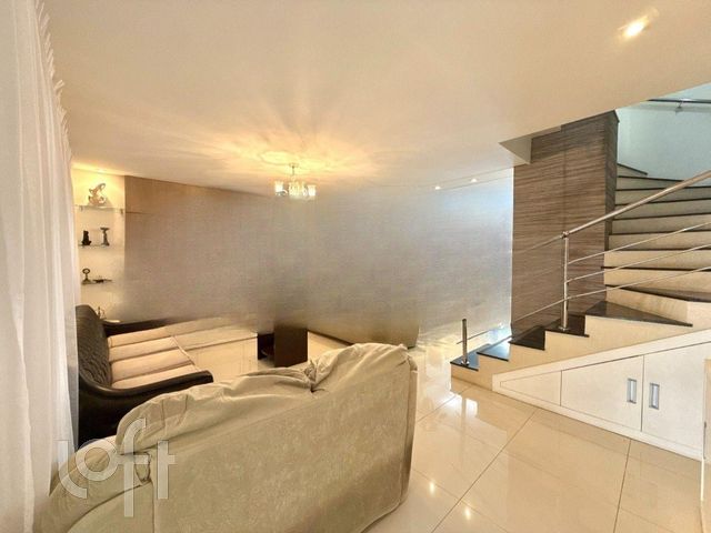 Casa com 247m², 3 dormitórios, 3 suítes, 4 vagas, Vila Ipiranga em Porto Alegre