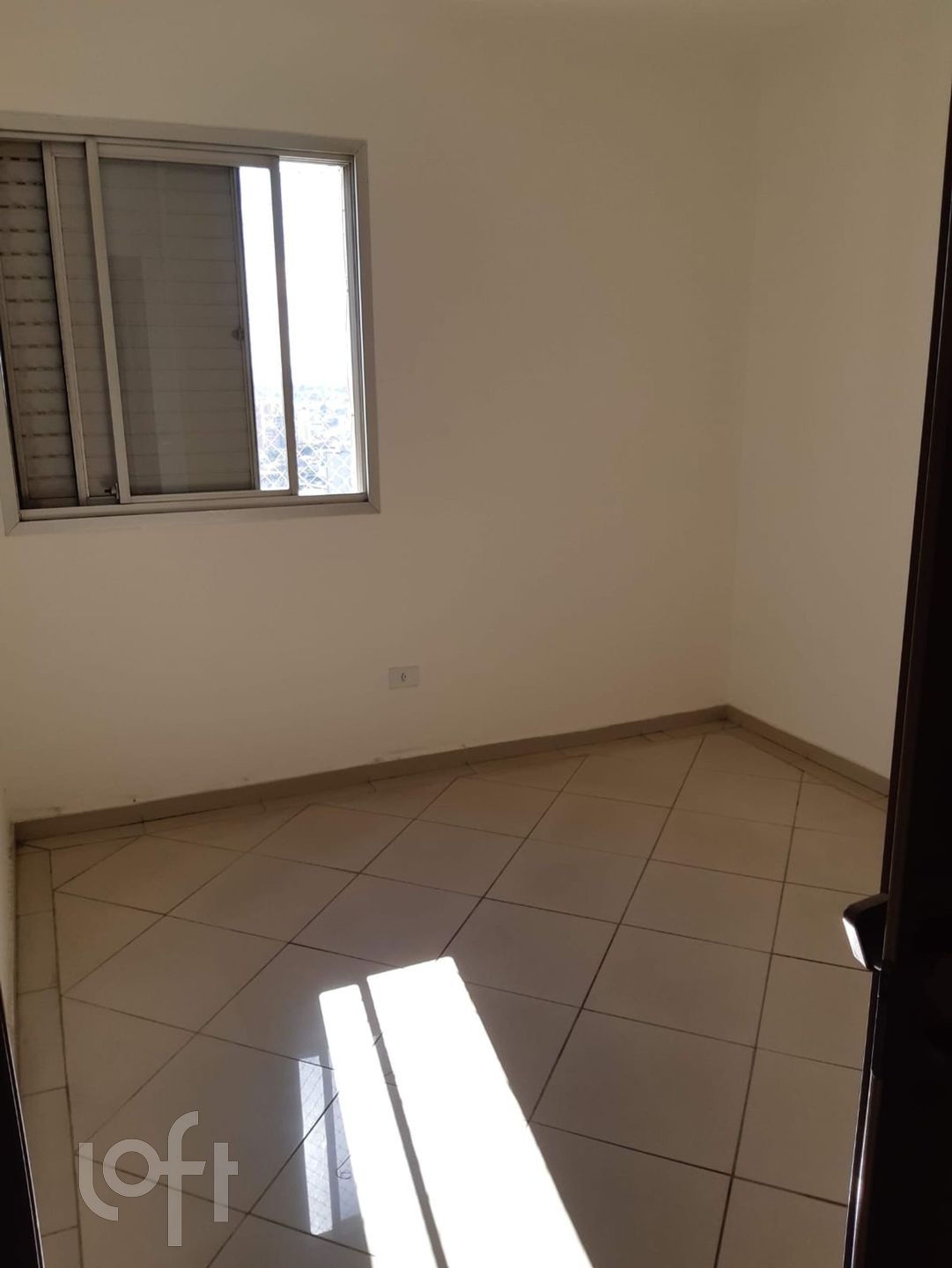 Apartamento à venda com 3 quartos, 100m² - Foto 2