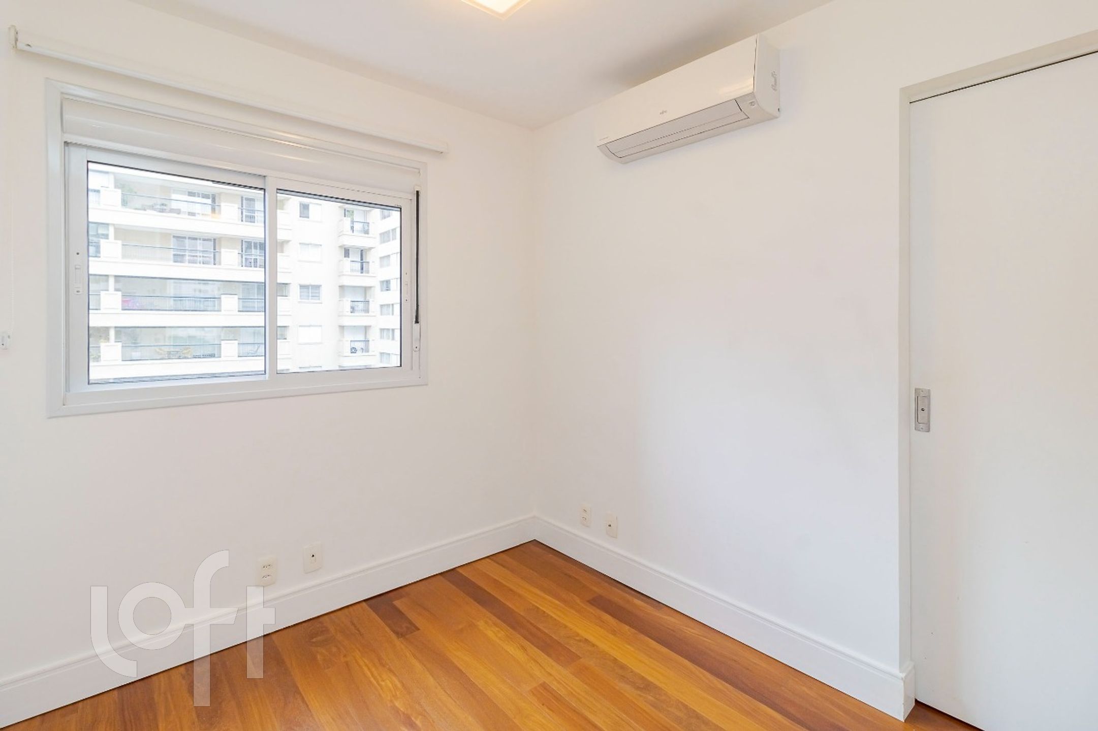 Apartamento à venda com 2 quartos, 65m² - Foto 12